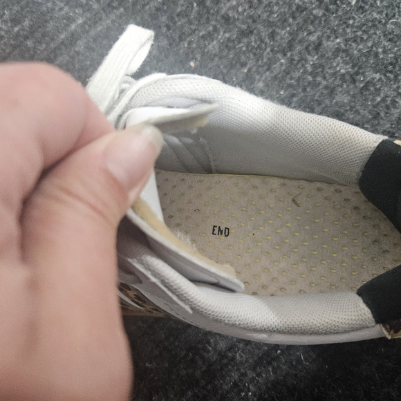 Ladies Adidas Grand Court with Cheetah stripes - Picture 6 of 6